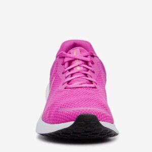 Nike Women's Revolution 7 Running Shoe